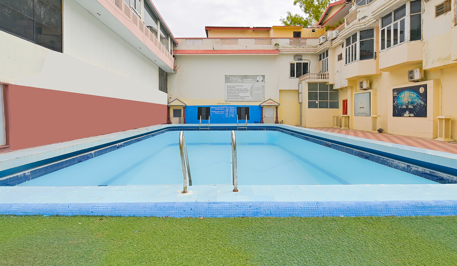 Turquoise Pool 